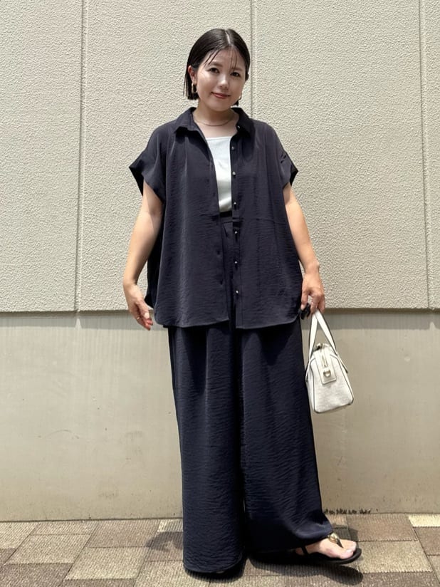 chさんの「THE SHOP TK｜コットンライクブラウス【接触冷感/洗濯機OK/UV/セットアップ可】」を使ったコーディネート