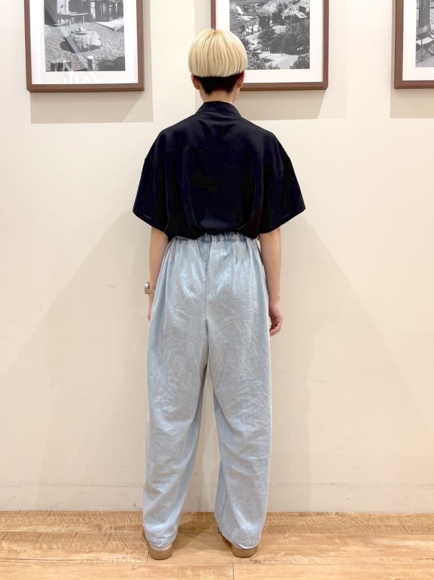 Ayumiさんの「SHOO･LA･RUE｜【S-LL】一枚でサマ見え チュールドッキングシャツ」を使ったコーディネート