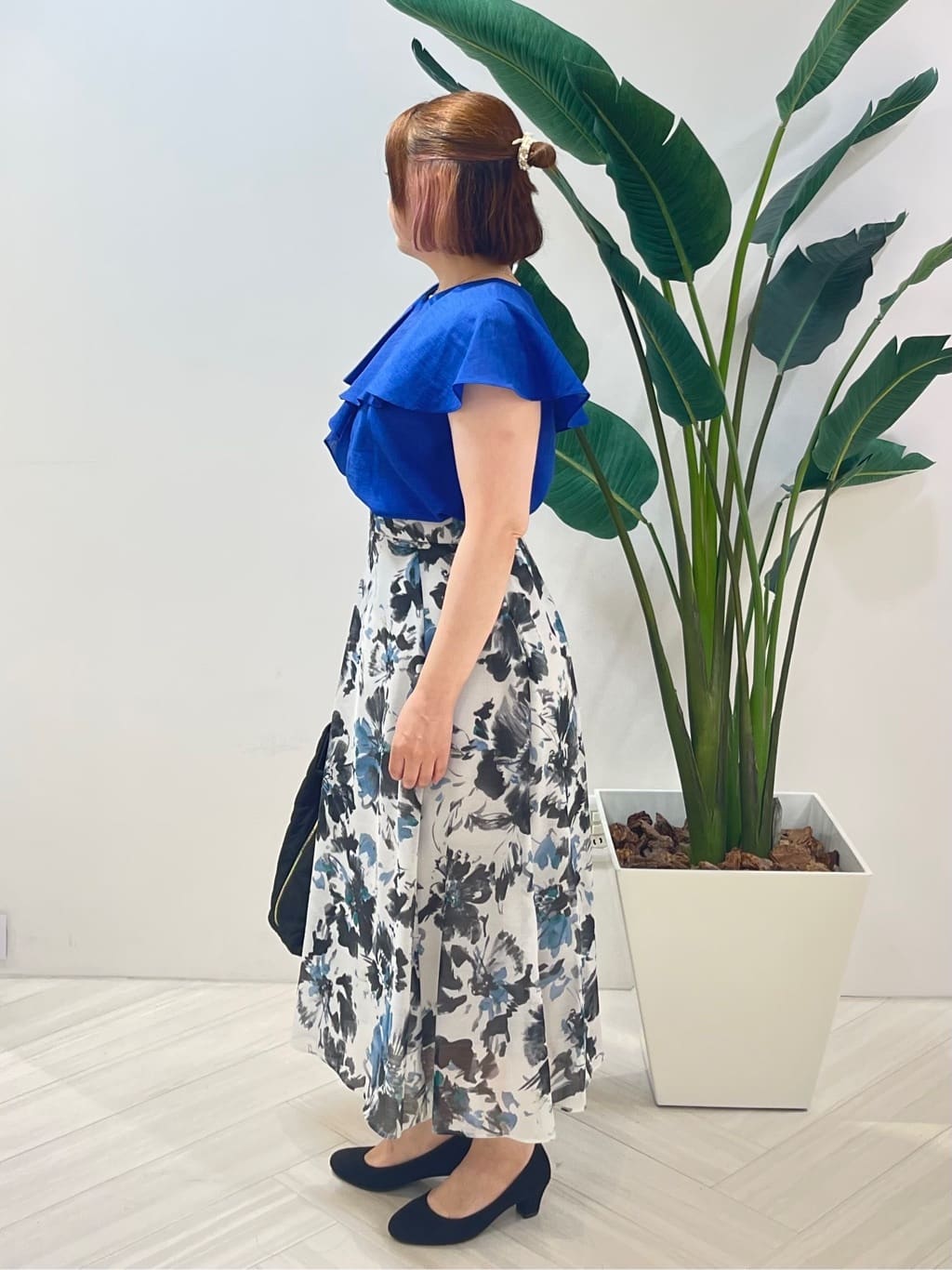 Tomoさんの「UNTITLED｜【きれいめ/洗える/フリル】ラッフルシアーブラウス」を使ったコーディネート