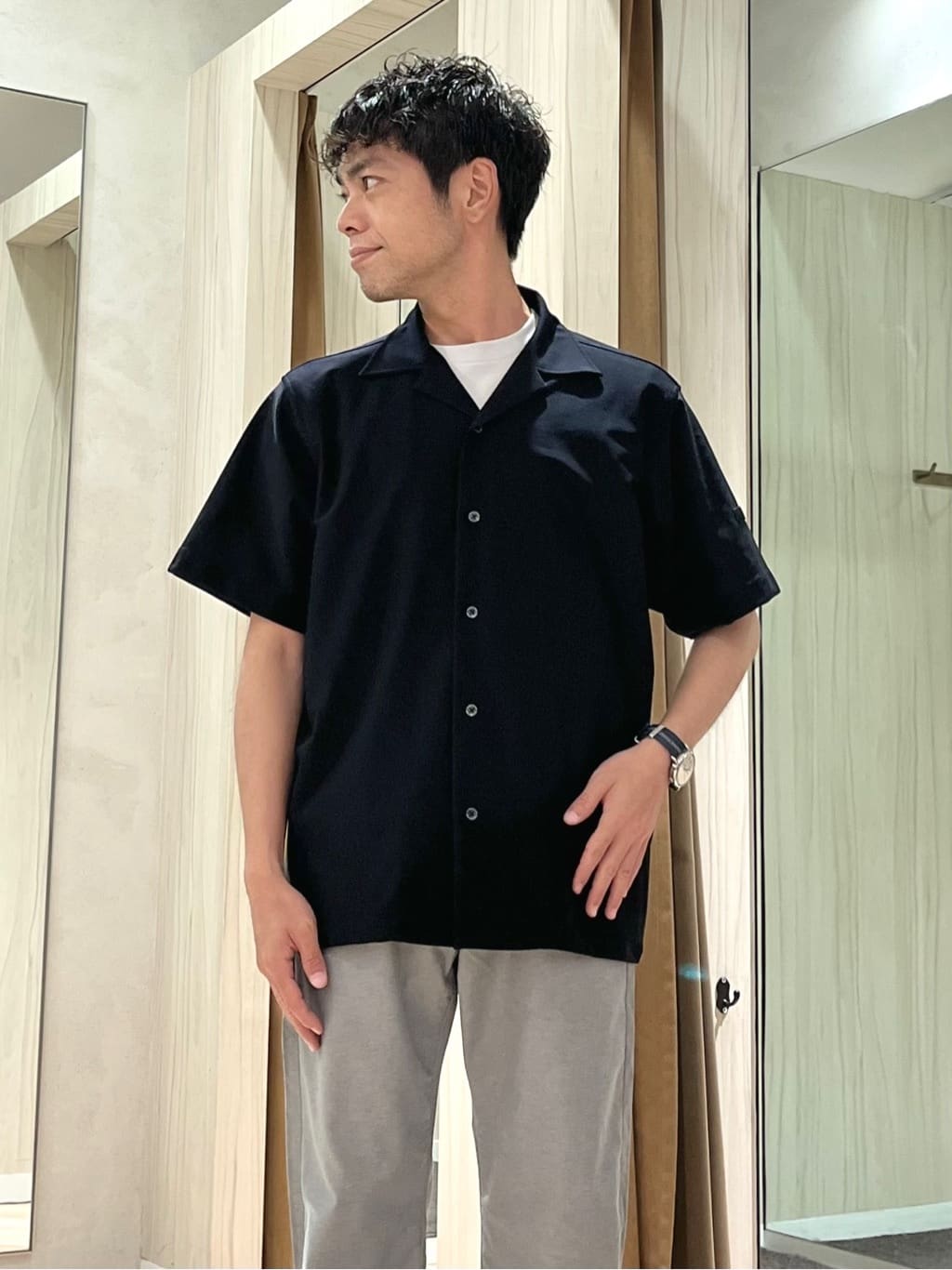 URAさんの「TAKEO KIKUCHI｜【COOL CITY WEAR】エアートール オープンカラーシャツ /接触冷感・通気性」を使ったコーディネート