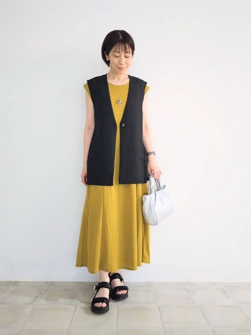 miomioさんの「SHOO･LA･RUE｜【S-LL】夏のレイヤードコーデに さらりと着られるメッシュジレ」を使ったコーディネート