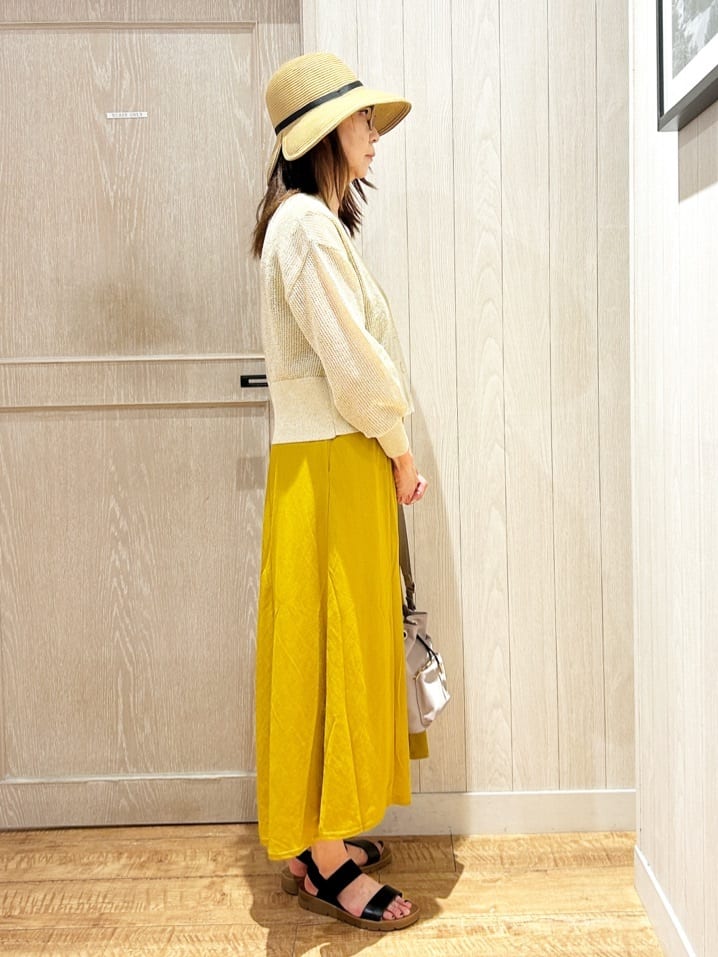 yukaさんの「SHOO･LA･RUE｜キラッと光るラメとスパンコールが印象的 メッシュカーディガン」を使ったコーディネート