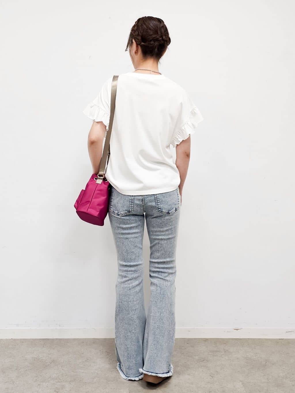 ゆゆさんの「SHOO･LA･RUE｜【S-LL/汗ジミ軽減/ひんやり/UVカット】フリルTシャツ」を使ったコーディネート