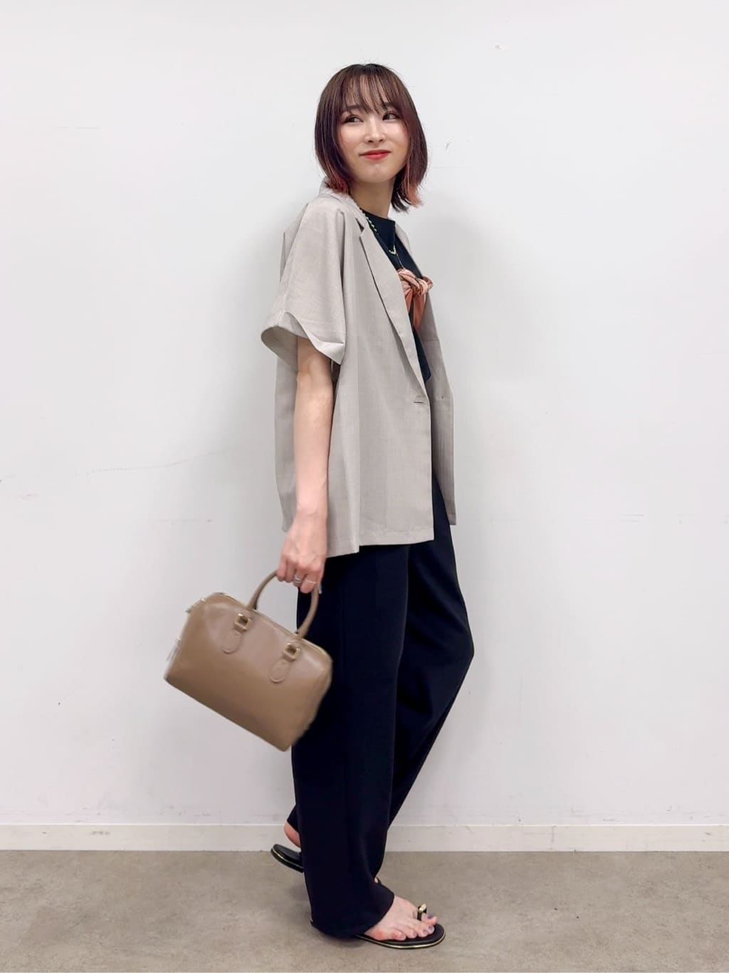 𝐜𝐡𝐢𝐤𝐚さんの「SHOO･LA･RUE｜【S-LL】さらりと着たい大人のための 麻調半袖ジャケット」を使ったコーディネート