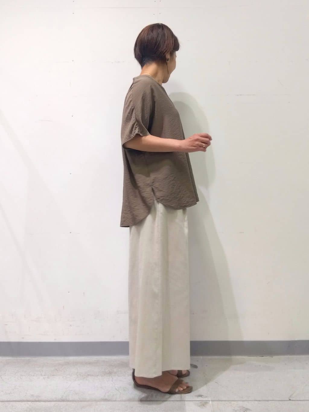 Kさんの「INDIVI｜【洗える／清涼感◎】ワイドフレアパンツ／スカーチョ」を使ったコーディネート