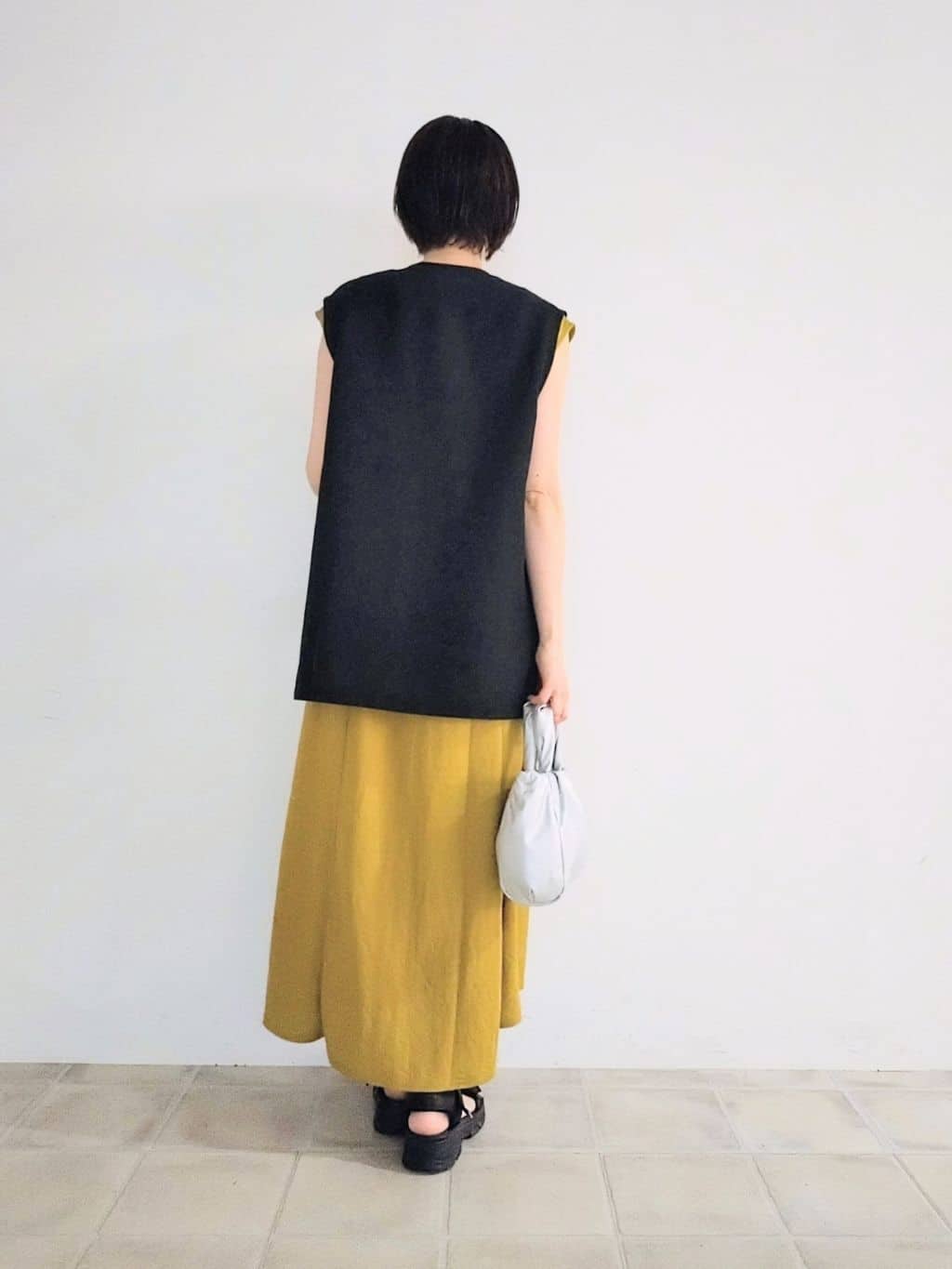miomioさんの「SHOO･LA･RUE｜【S-LL】夏のレイヤードコーデに さらりと着られるメッシュジレ」を使ったコーディネート