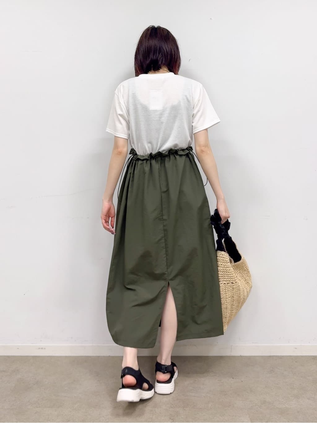 𝐜𝐡𝐢𝐤𝐚さんの「SHOO･LA･RUE｜【S-LL】シルエットが変えられる ドッキングワンピース」を使ったコーディネート