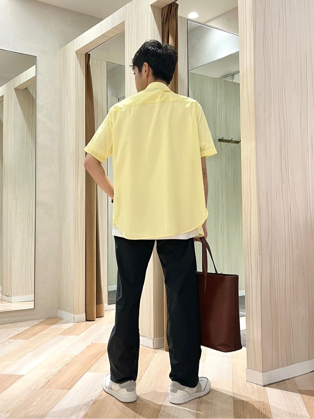 URAさんの「TAKEO KIKUCHI｜【Made in JAPAN】播州織 ストレッチ パンツ」を使ったコーディネート