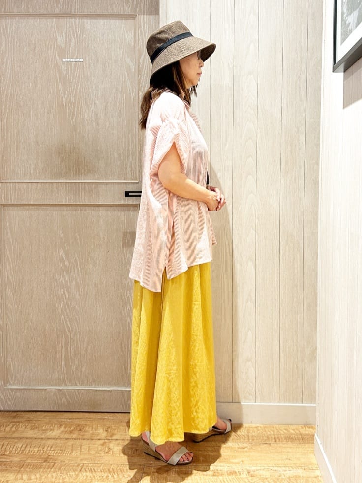 yukaさんの「SHOO･LA･RUE｜【S-LL】さらシャリコットン 上品なシアー感のデザインシャツ」を使ったコーディネート
