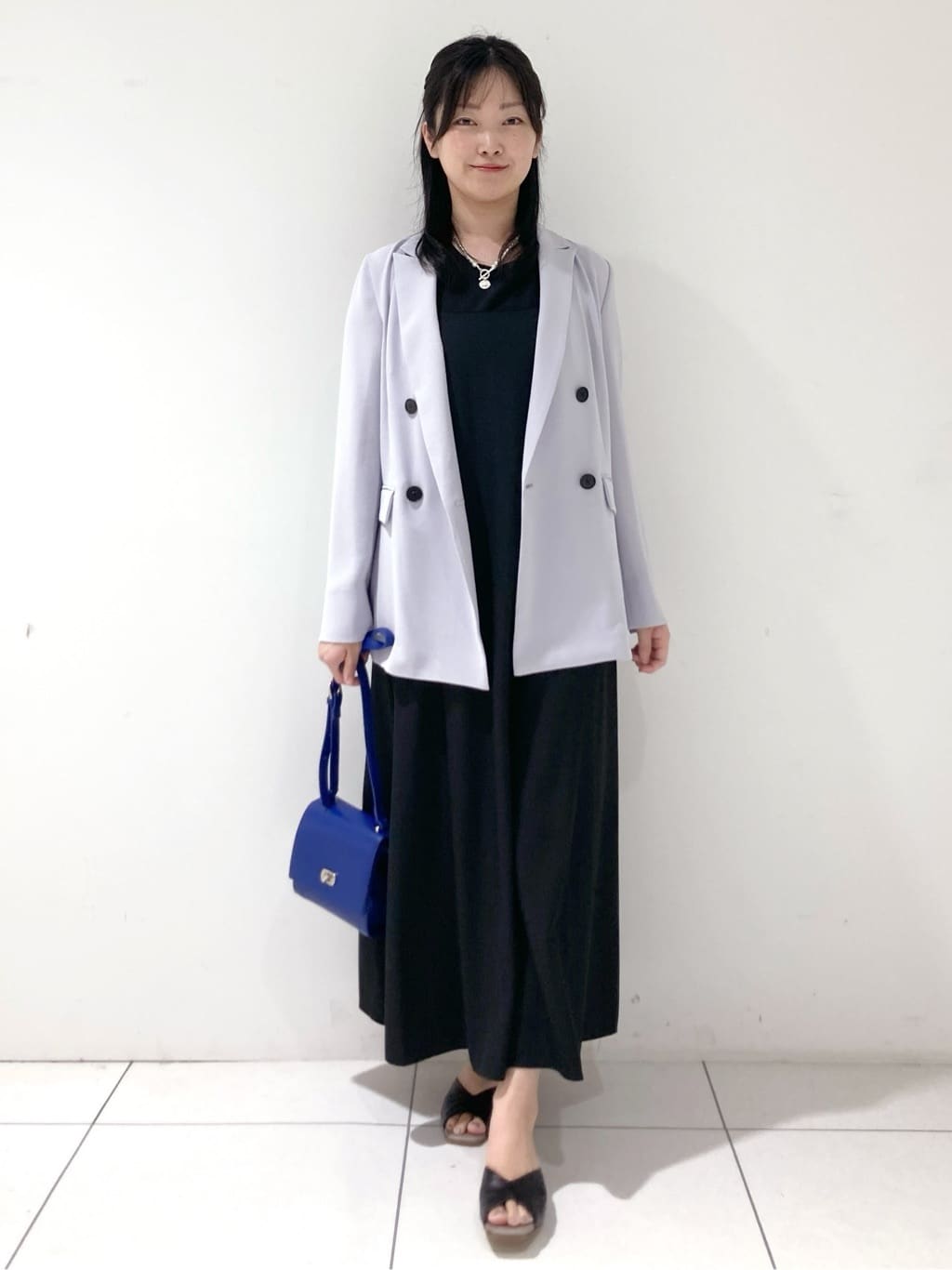 momokoさんの「INDIVI｜【着る日傘／遮熱／UVケア】ダブルジャケット」を使ったコーディネート