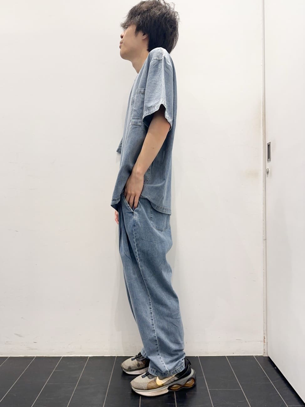 ちびちゃんさんの「THE SHOP TK｜ライトデニム半袖Tシャツ【洗濯機OK】」を使ったコーディネート