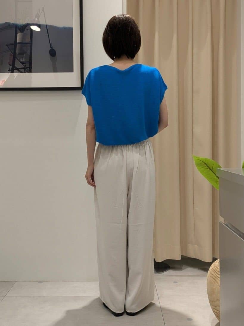 なめさんの「THE SHOP TK｜【6色展開】さらさらフレンチニット【毛玉になりにくい/洗濯機OK】」を使ったコーディネート