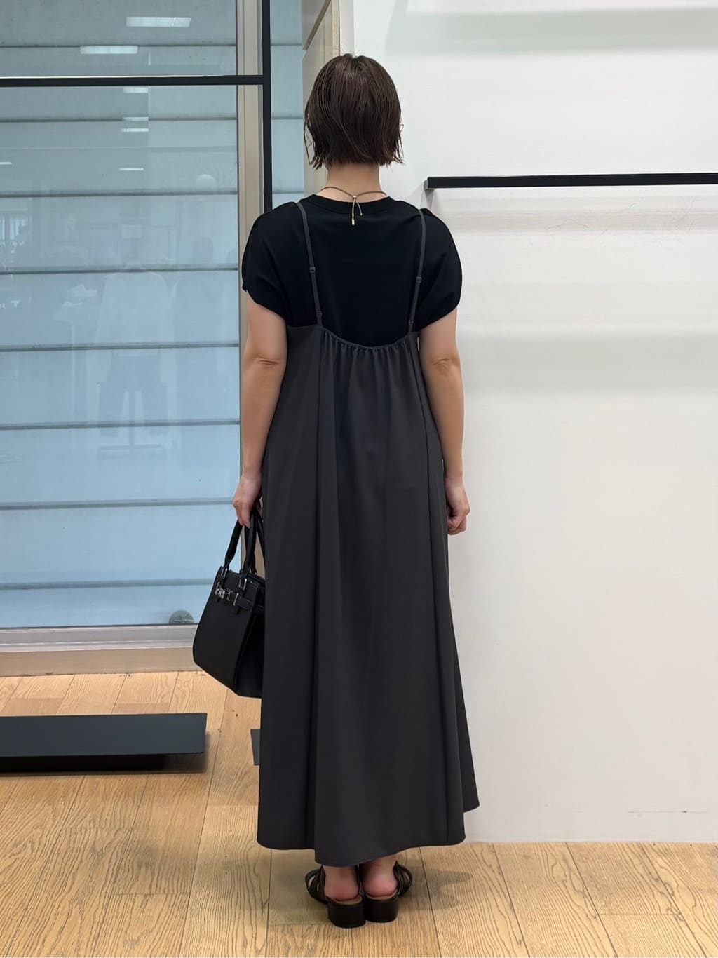 asamiさんの「INDIVI｜【UVケア】エアリージョーゼット キャミワンピース」を使ったコーディネート