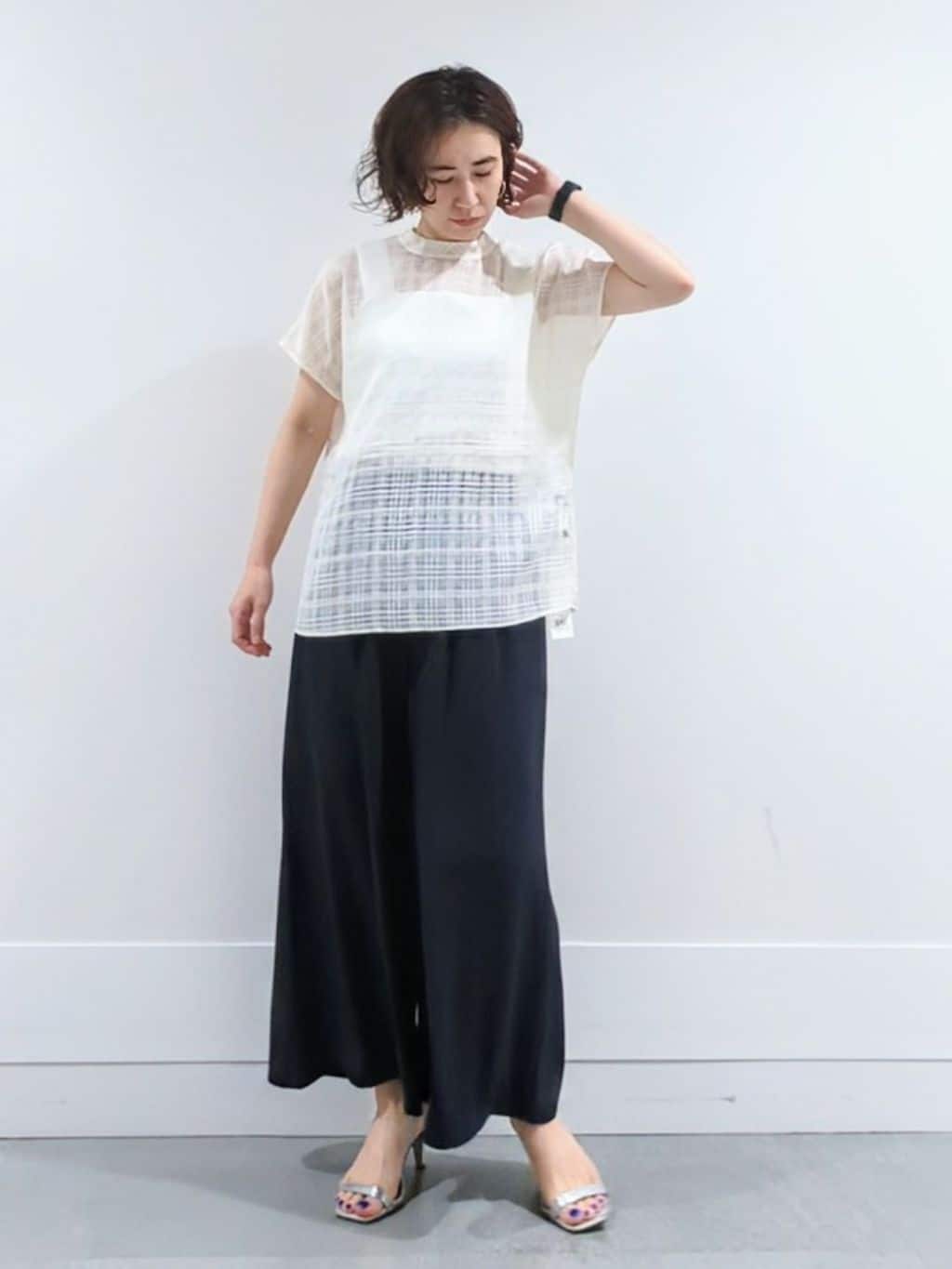 ミズタさんの「UNTITLED｜【シアー】チェックスタンドネックブラウス」を使ったコーディネート
