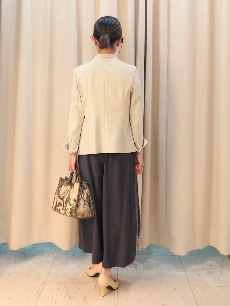 MUTSUKOさんの「UNTITLED｜【シアー】チェックスタンドネックブラウス」を使ったコーディネート