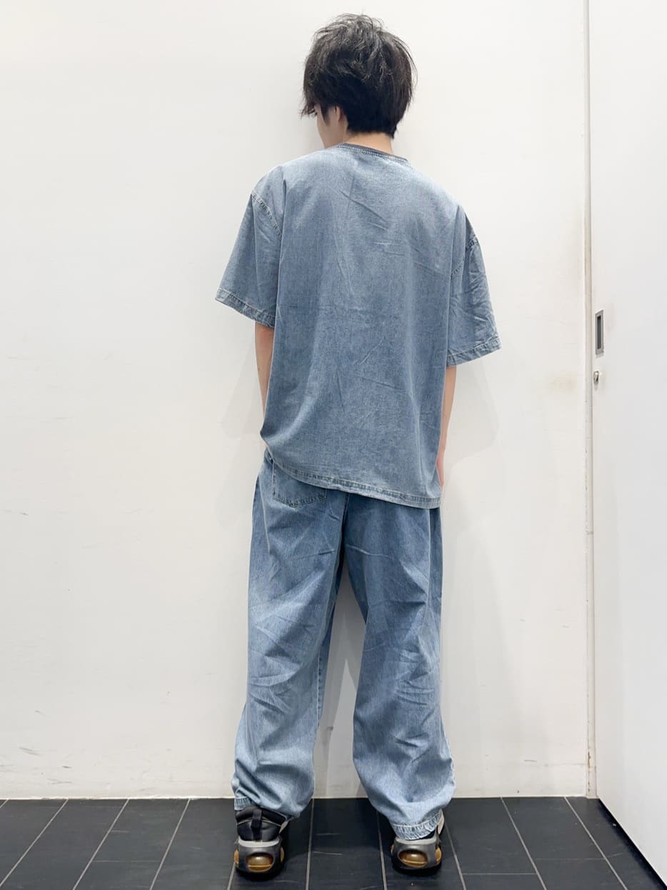 ちびちゃんさんの「THE SHOP TK｜ライトデニム半袖Tシャツ【洗濯機OK】」を使ったコーディネート