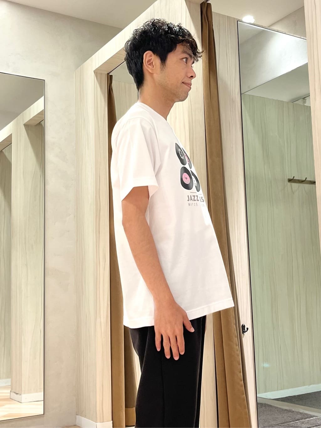 URAさんの「TAKEO KIKUCHI｜【COOL CITY WEAR】エアートール パンツ /接触冷感・通気性」を使ったコーディネート