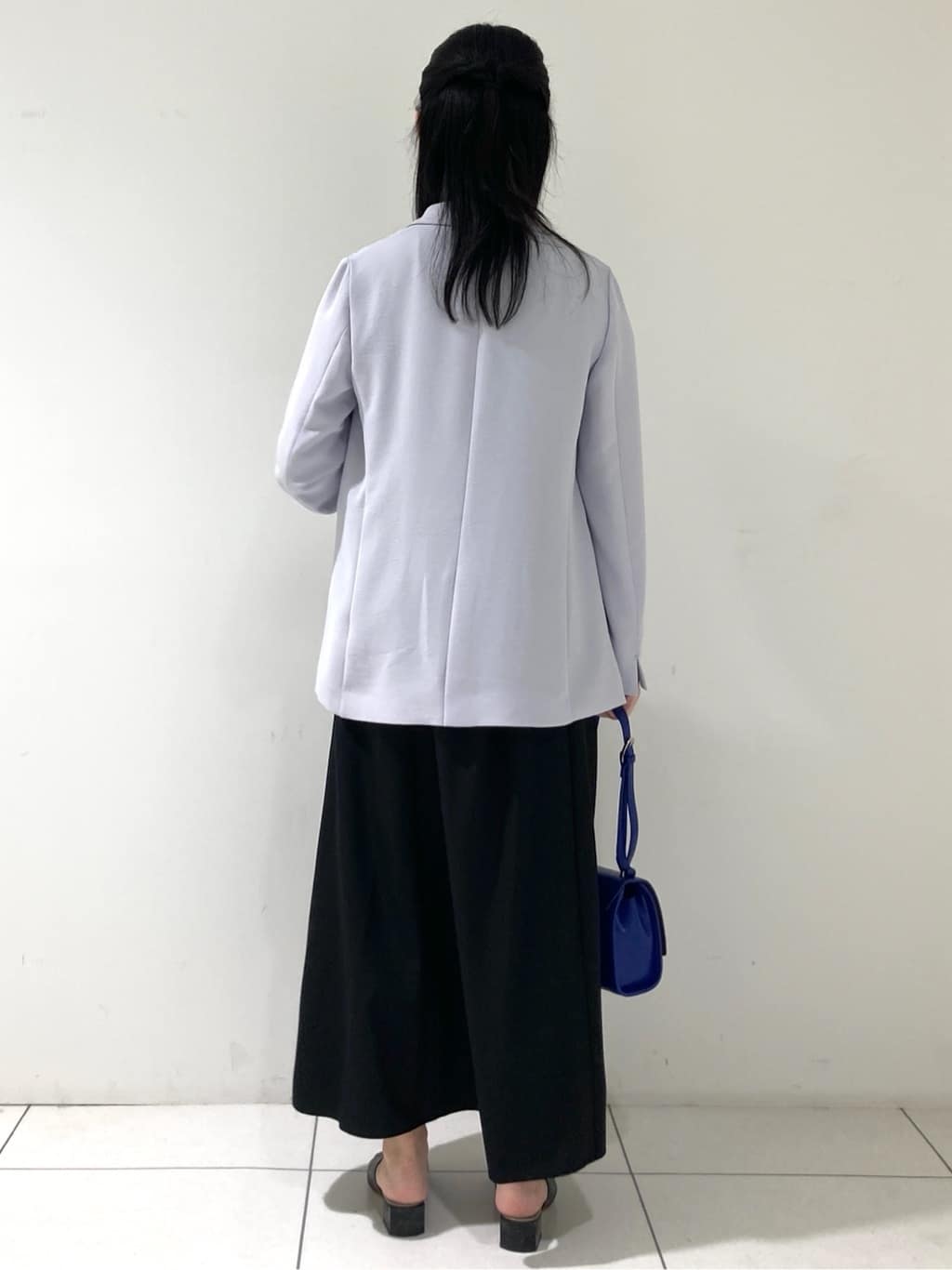 momokoさんの「INDIVI｜【着る日傘／遮熱／UVケア】ダブルジャケット」を使ったコーディネート