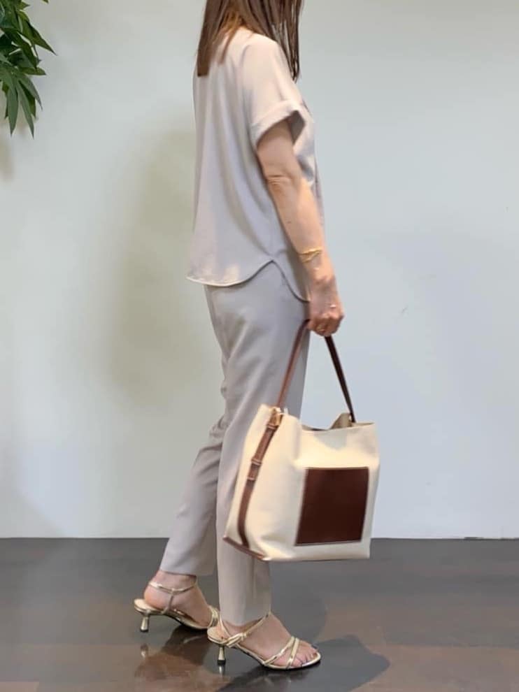 tomoさんの「UNTITLED｜フープトップネックレス」を使ったコーディネート