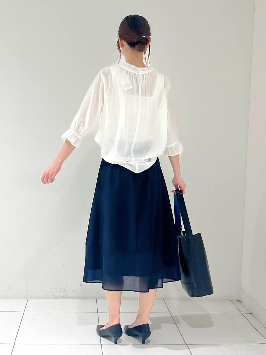 shioriさんの「INDIVI｜【洗える/コットン】ピンタックシアーブラウス」を使ったコーディネート