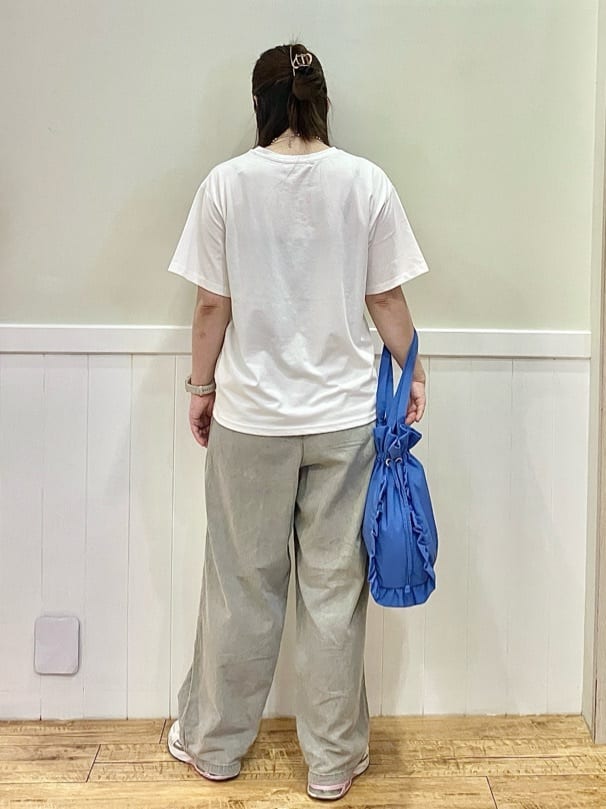 FUJIさんの「SHOO･LA･RUE｜【S-LL/ひんやり/UV】選べる6柄でそれぞれ欲しくなる プリントTシャツ」を使ったコーディネート