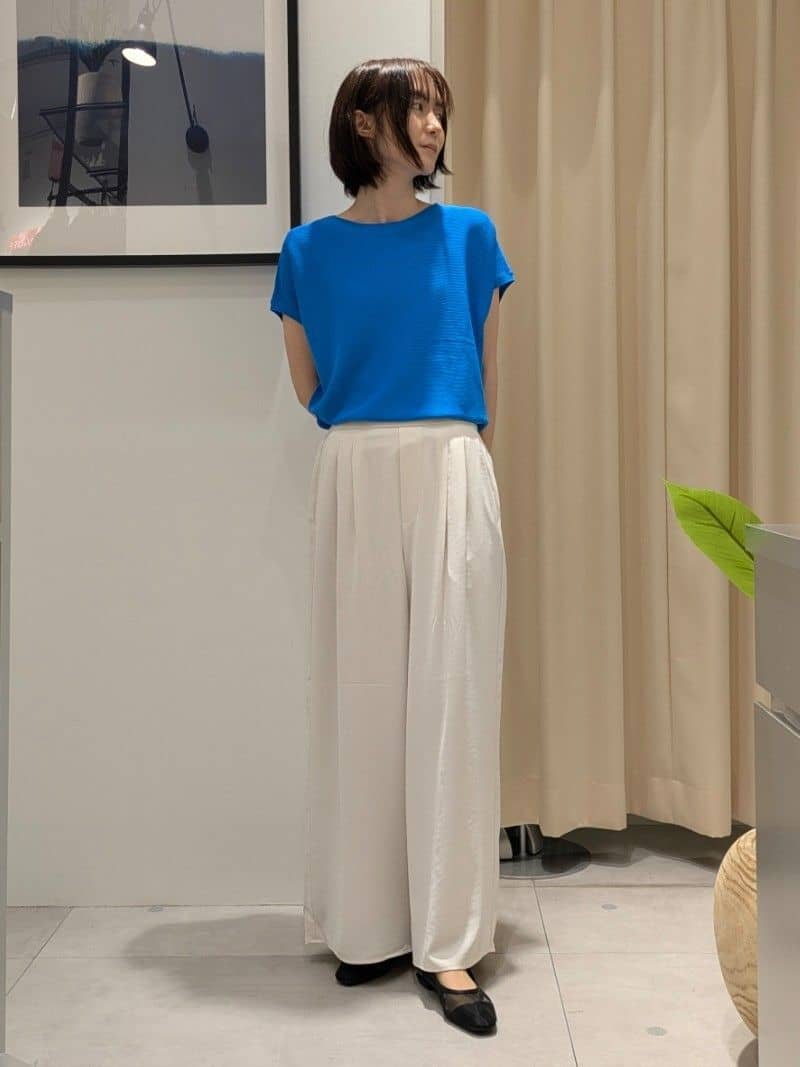なめさんの「THE SHOP TK｜【6色展開】さらさらフレンチニット【毛玉になりにくい/洗濯機OK】」を使ったコーディネート