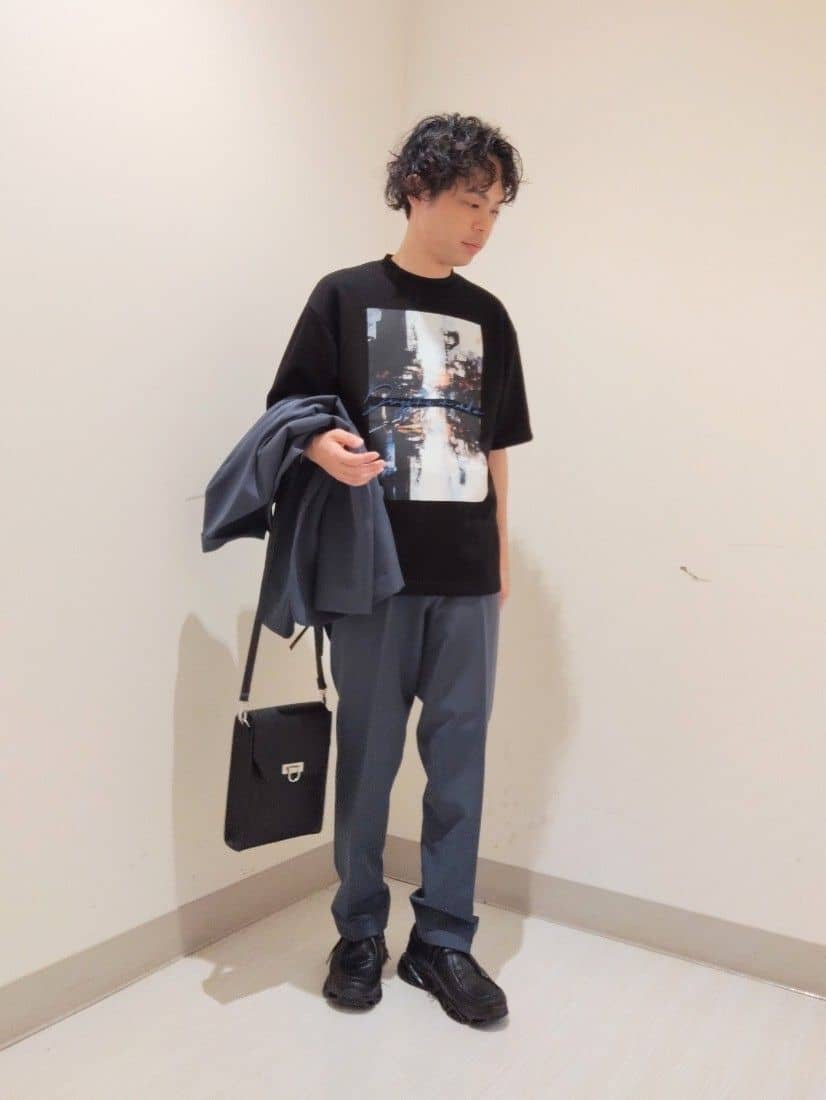 NAKANOさんの「tk.TAKEO KIKUCHI｜スクエアボックスショルダーバッグ（ユニセックスアイテム）」を使ったコーディネート