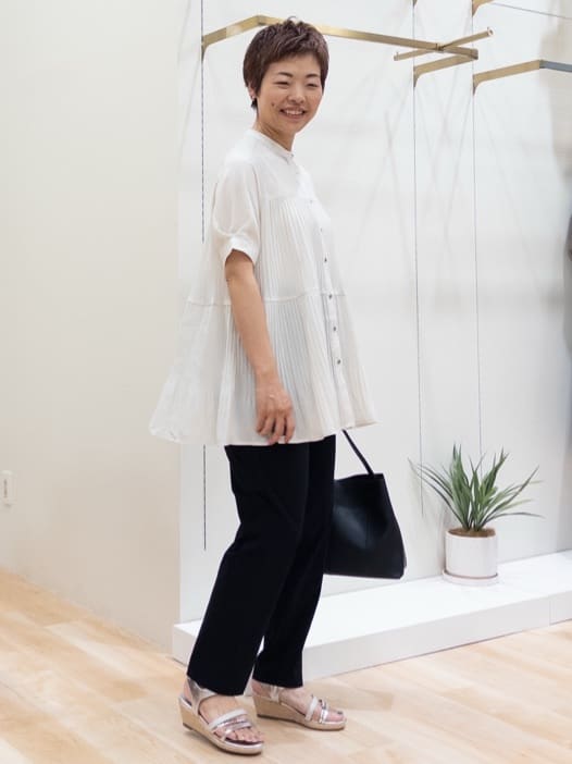 シュウコさんの「grove｜【体型カバー】ラフに着たい　ティアードプリーツブラウス」を使ったコーディネート