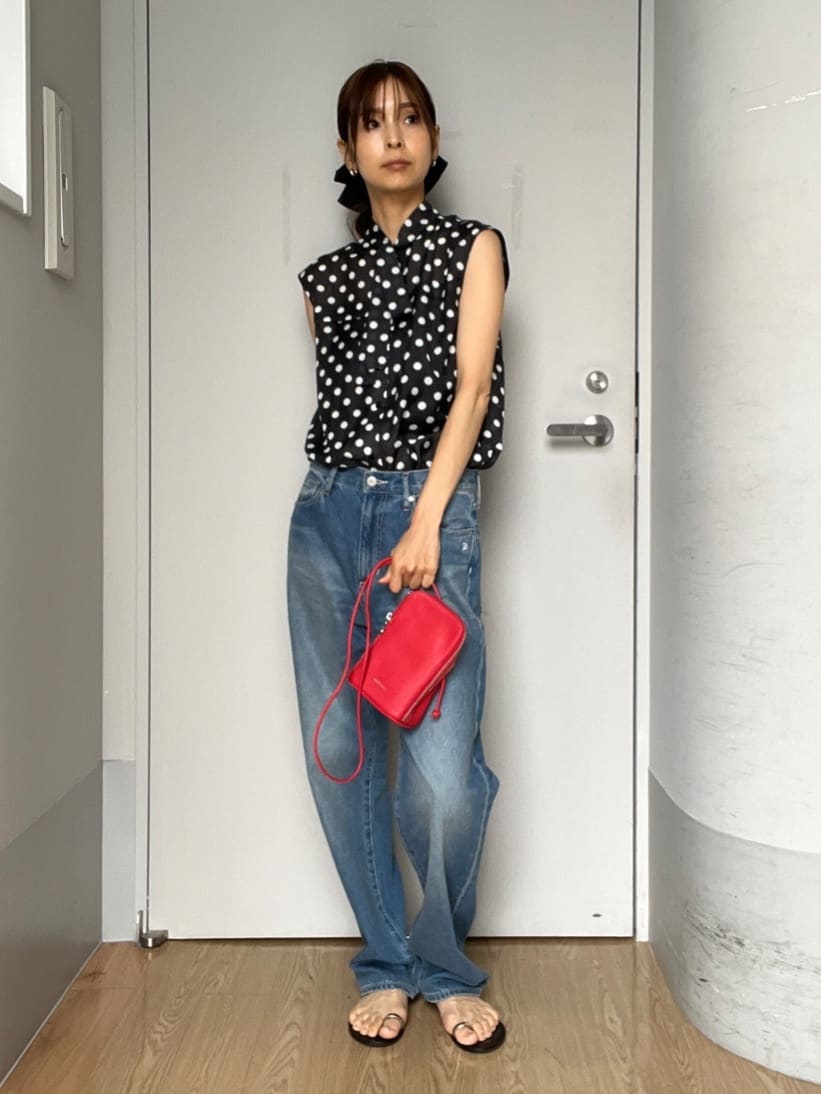 misaさんの「DRESSTERIOR｜【ウォッシャブル】テーパードコンフォートデニム」を使ったコーディネート
