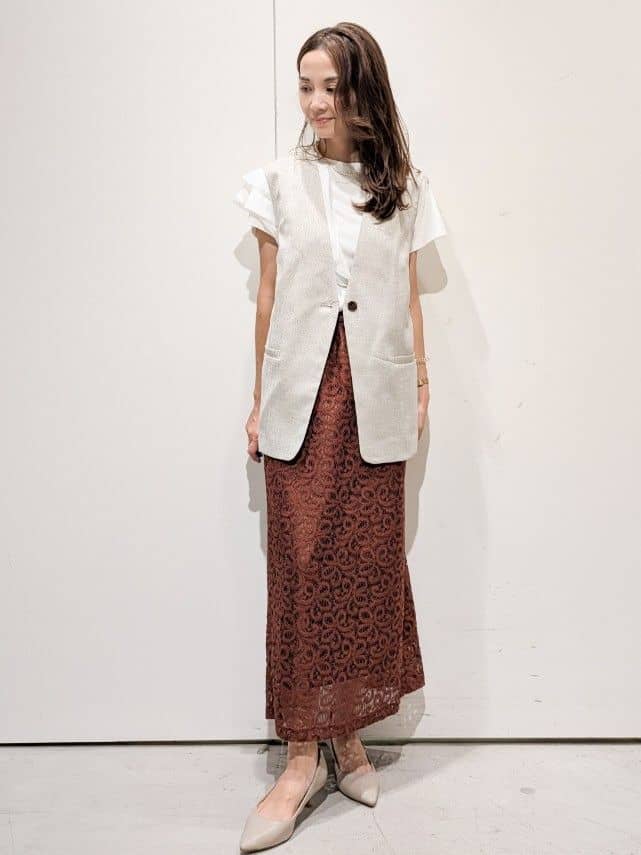 machiさんの「OPAQUE.CLIP｜《美人百花掲載》レースイージーナロースカート【洗濯機洗い可】」を使ったコーディネート