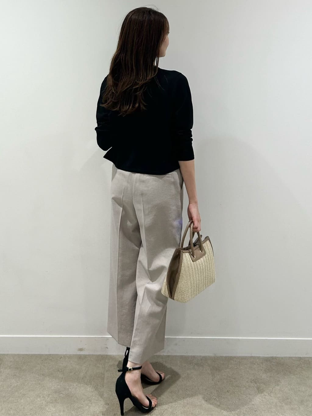 hayaseさんの「COUP DE CHANCE｜【手洗い可/軽量】シンプルラメ混カーディガン」を使ったコーディネート