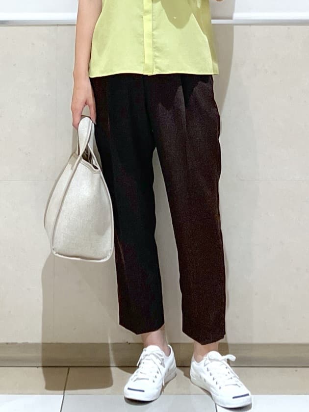 eriko さんの「Dessin｜【ウエストゴム・洗える】センターライン入りテーパードパンツ（XS～L）」を使ったコーディネート