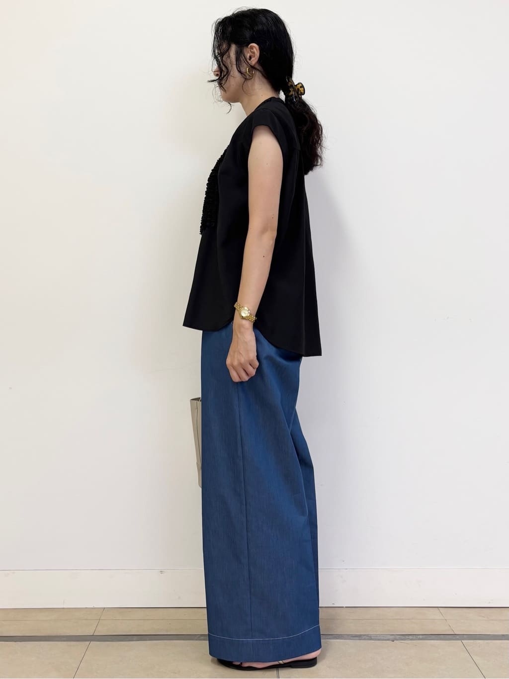YOKOTAさんの「DRESSTERIOR｜シュリンクレザーバケットBAG」を使ったコーディネート