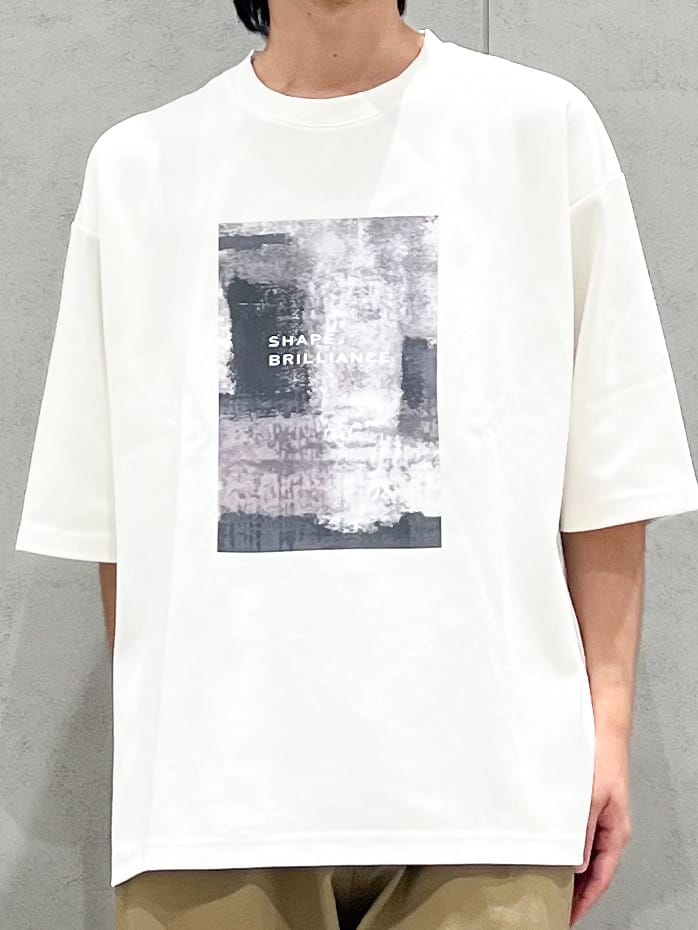 SHI-MAさんの「THE SHOP TK｜ツイルチノワイドパンツ」を使ったコーディネート