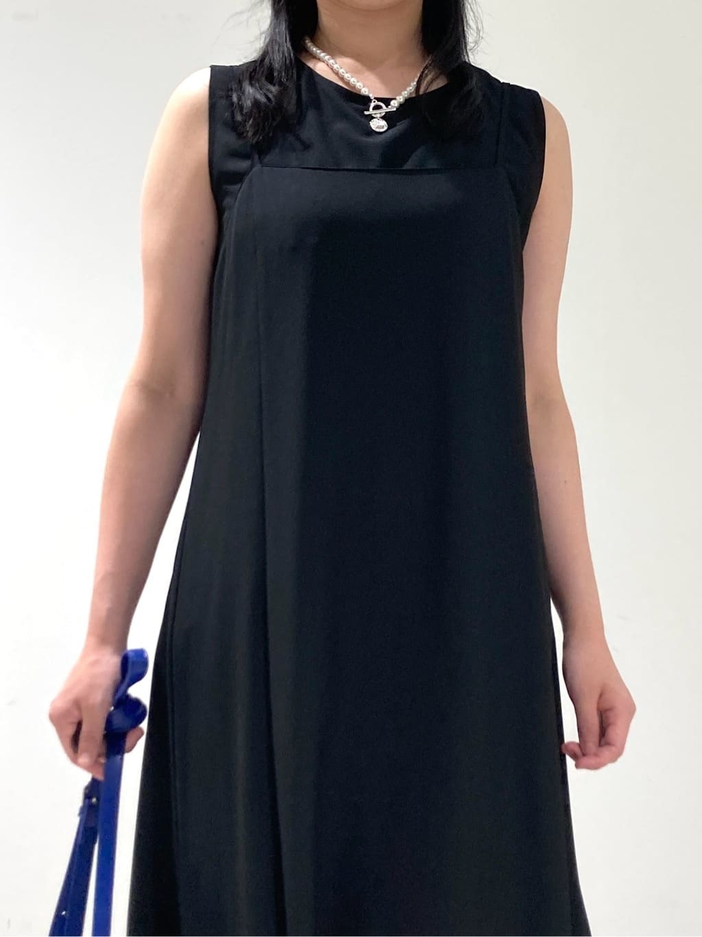 momokoさんの「INDIVI｜【UVケア】エアリージョーゼット キャミワンピース」を使ったコーディネート
