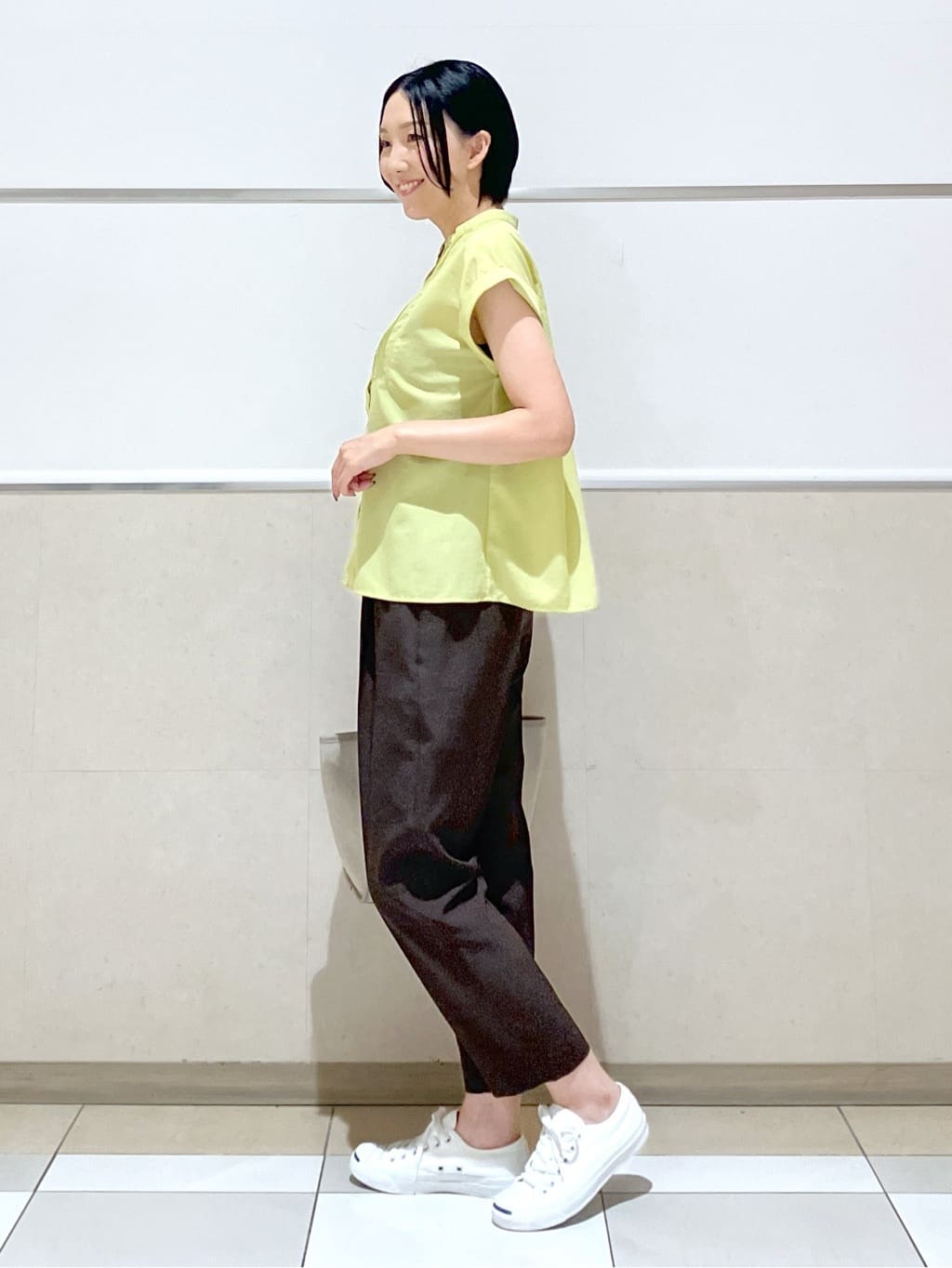 eriko さんの「Dessin｜【ウエストゴム・洗える】センターライン入りテーパードパンツ（XS～L）」を使ったコーディネート