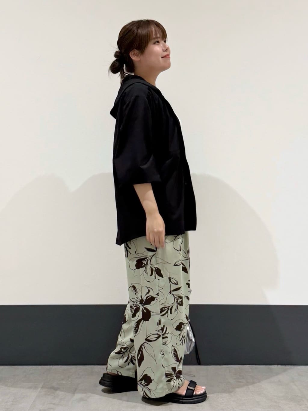 macchaさんの「THE SHOP TK｜【mizugiwa/ラッシュガード】フロントジップパーカ/セットアップ可/接触冷感/UVケア/洗濯機」を使ったコーディネート