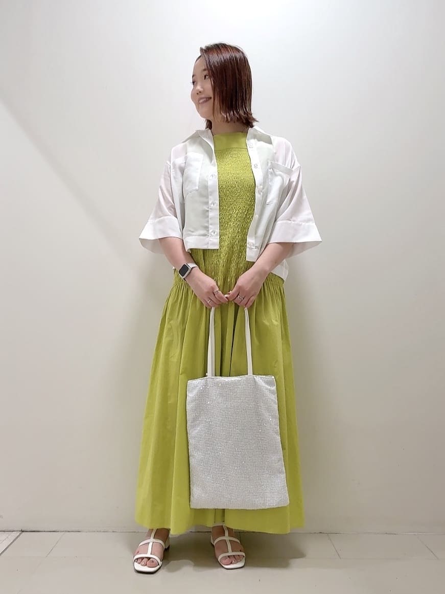 YUIさんの「UNTITLED｜◆【コットン100/夏ワンピ/ナロー】シャーリングワンピース」を使ったコーディネート