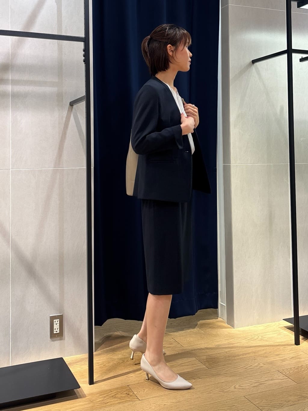 kanaeさんの「INDIVI｜【定番スーツ／UVケア／洗える】ウール調ノーカラージャケット」を使ったコーディネート