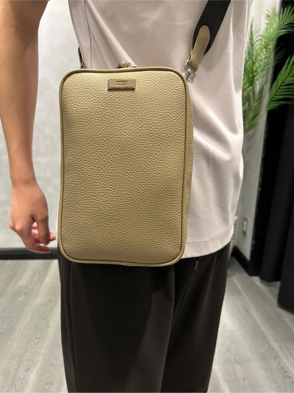 ruiさんの「TAKEO KIKUCHI｜【COOL CITY WEAR】エアートール パンツ /接触冷感・通気性」を使ったコーディネート