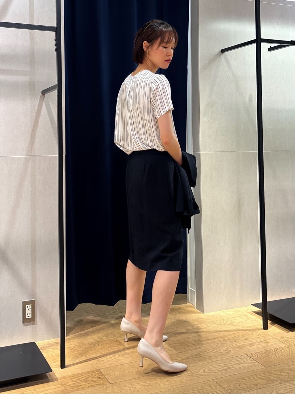kanaeさんの「INDIVI｜【定番スーツ／UVケア／洗える】ウール調ノーカラージャケット」を使ったコーディネート