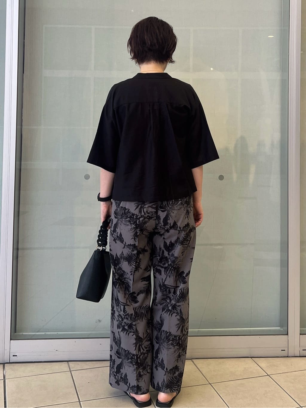yo-koさんの「OPAQUE.CLIP｜シアーダブルポケットシャツ【洗濯機洗い可】」を使ったコーディネート