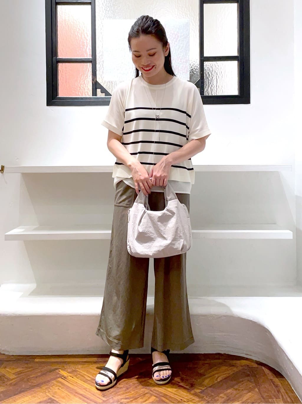 あんりさんの「grove｜【接触冷感】見た目はきちんと、着心地はらくちん クロップドベイカーパンツ」を使ったコーディネート