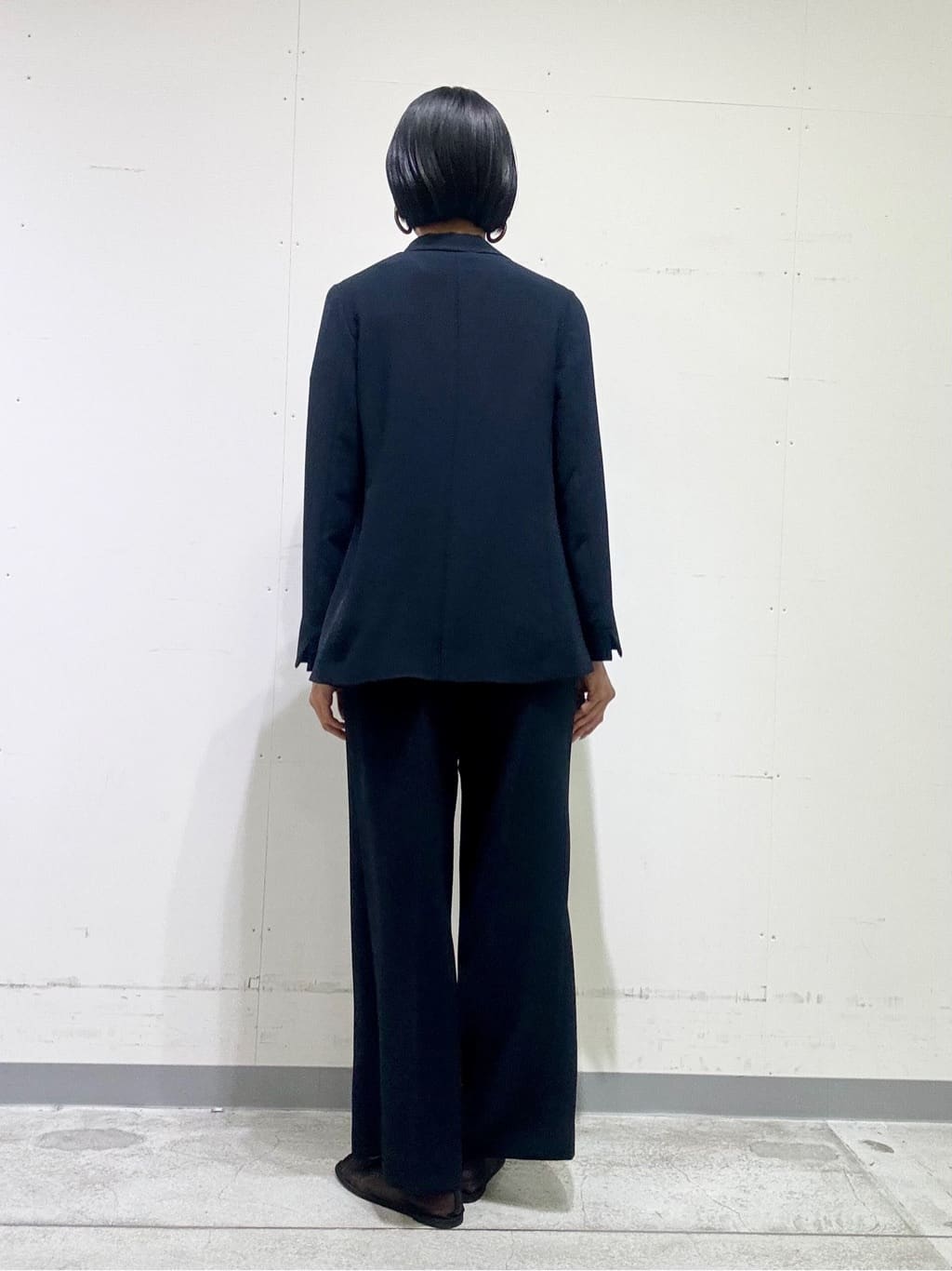 naoさんの「INDIVI｜【洗える／UVケア】幾何学柄＆無地ボウタイブラウス」を使ったコーディネート