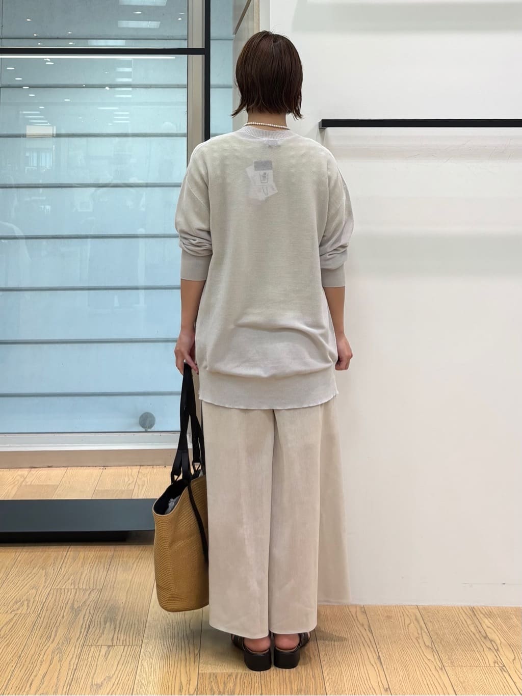 asamiさんの「INDIVI｜【洗える／清涼感◎】ワイドフレアパンツ／スカーチョ」を使ったコーディネート