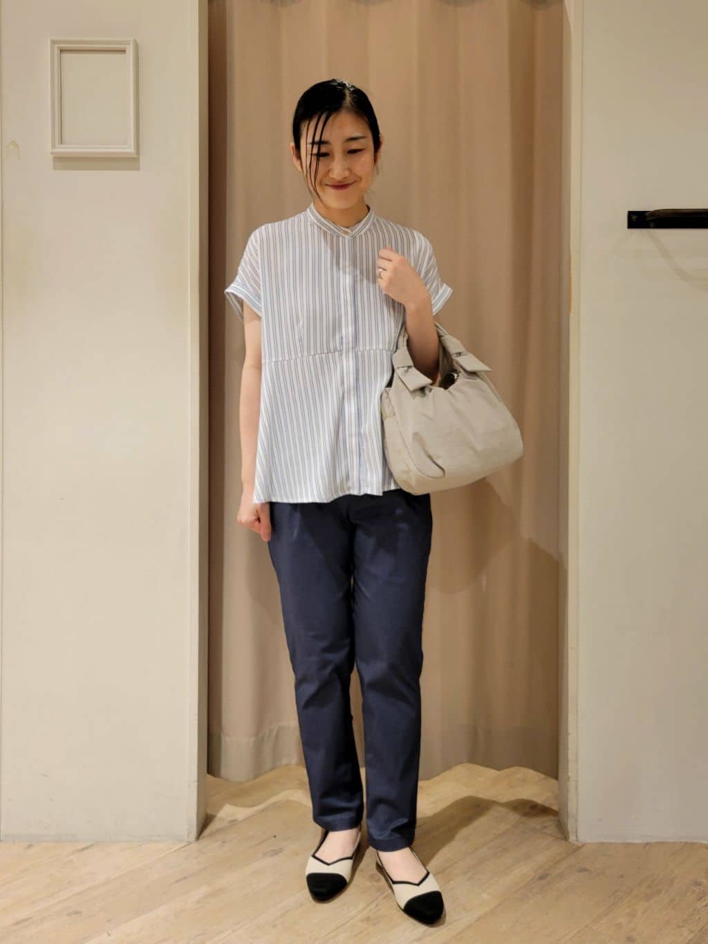 いそさんの「grove｜【冷感】サマーハイパーストレッチテーパードパンツ」を使ったコーディネート