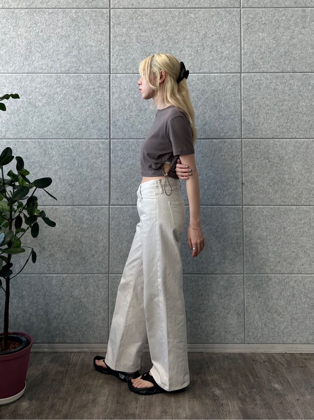 honoka Aさんの「CODE A｜drawstring crop tee」を使ったコーディネート