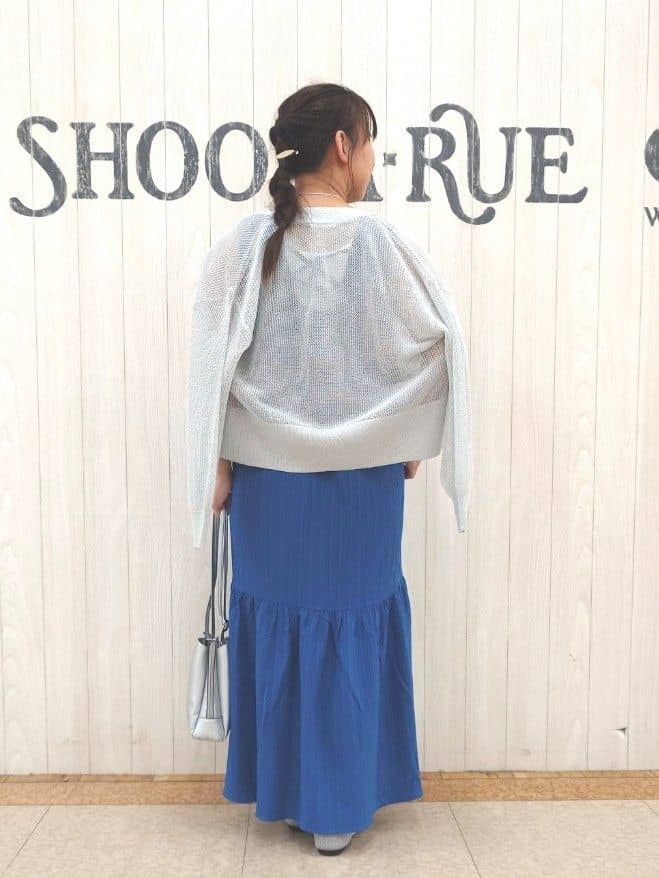 とろろさんの「SHOO･LA･RUE｜キラッと光るラメとスパンコールが印象的 メッシュカーディガン」を使ったコーディネート