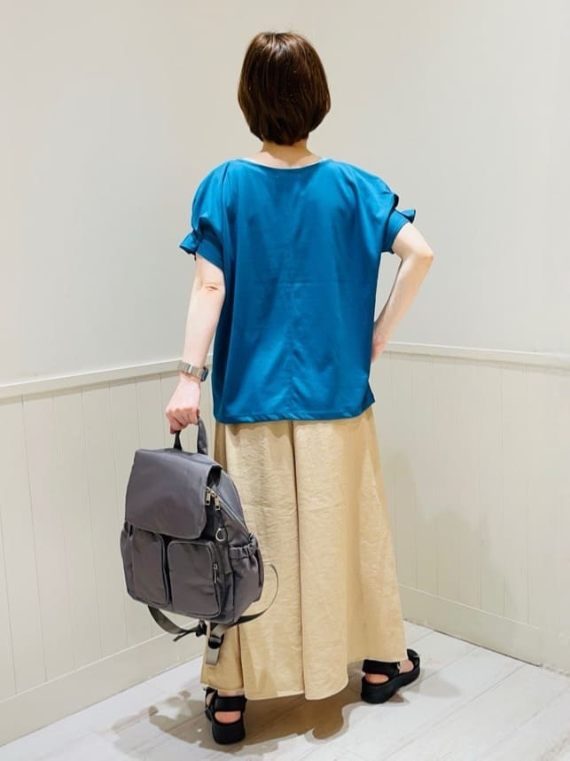 あきさんの「SHOO･LA･RUE｜【S-LL/UV/プチプラ】お袖タックで好印象 デザインTシャツ」を使ったコーディネート