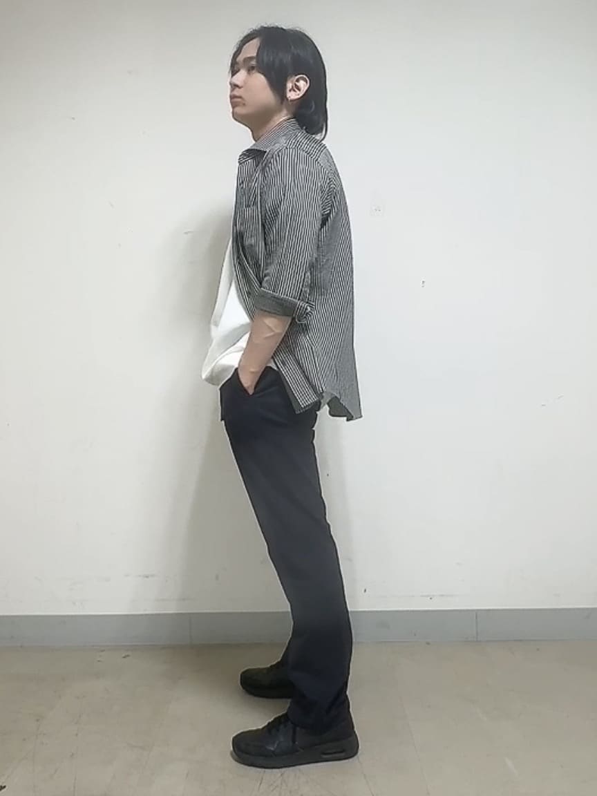 溝端佑太朗さんの「TAKEO KIKUCHI｜◆サイドゴアウエスト ストレートパンツ」を使ったコーディネート